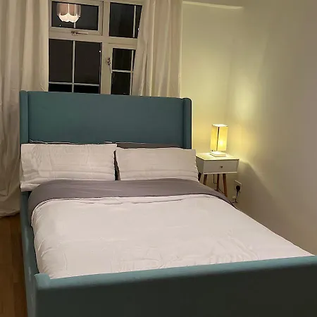Lovely 2 Bedroom Apartment With Parking Space London Exterior photo