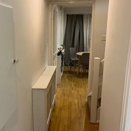 Lovely 2 Bedroom Apartment With Parking Space London Exterior photo