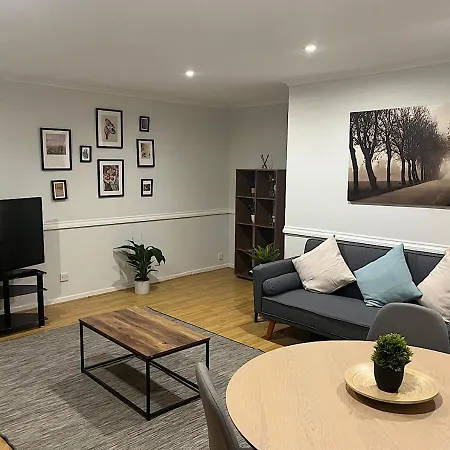Lovely 2 Bedroom Apartment With Parking Space London Exterior photo